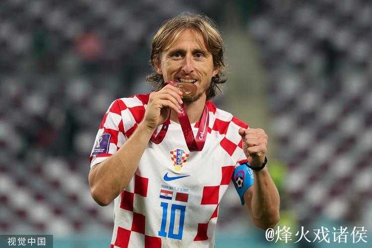 【诗评世界杯】中场大师风云人物 笛声悠扬圆满谢幕