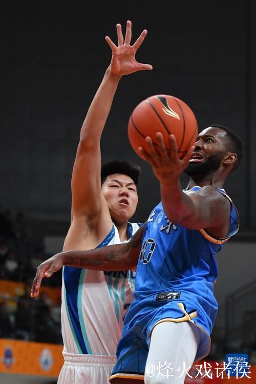 CBA俱乐部杯：青岛崂山啤酒大胜北京北汽